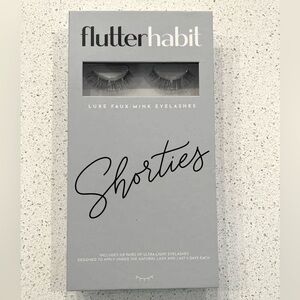 Flutter Habit Lashes NWT